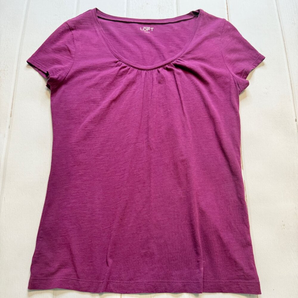Ann Taylor LOFT - Women’s Purple Short Sleeve Shirt - Size Medium*